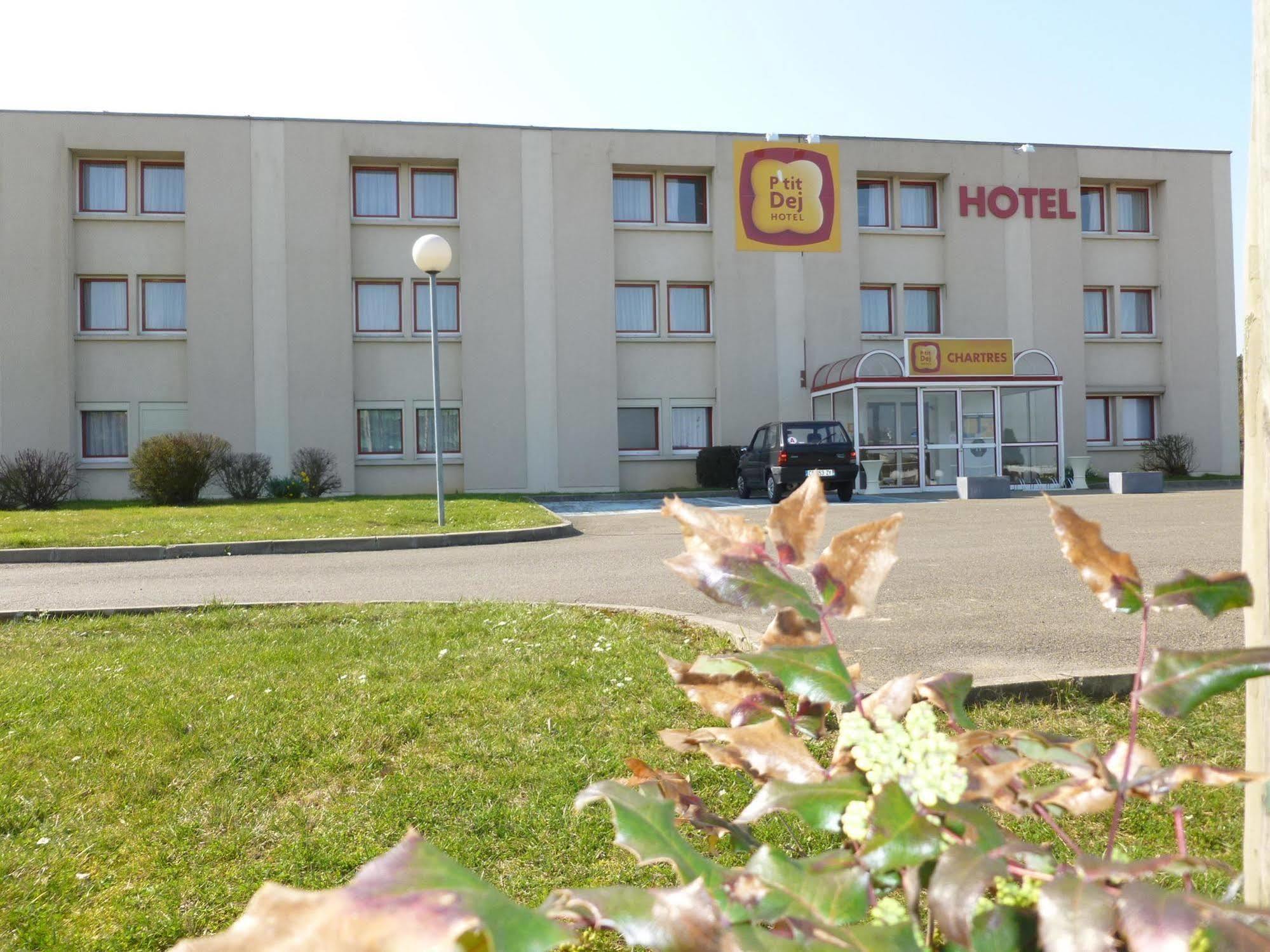 Greet Chartres Est Hotel Kültér fotó